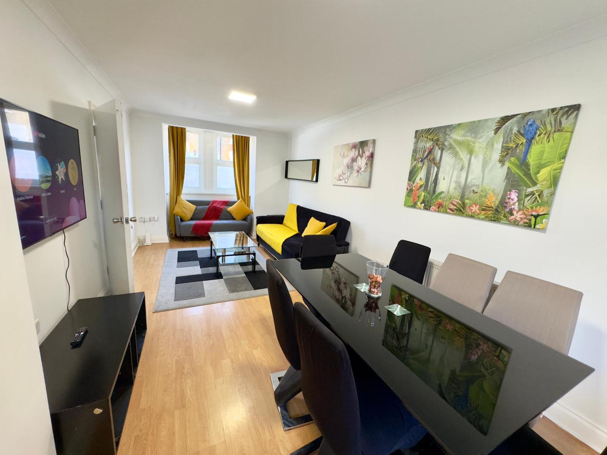 3 Bedrooms Spacious House, Separate Reception, 2 Full Bathrooms, Parking, Garden Londýn Exteriér fotografie